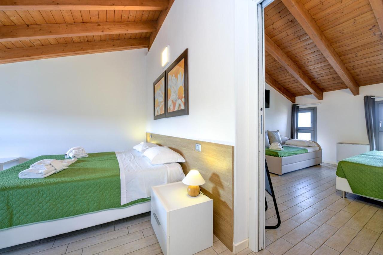 Borgo Gasparina Family Apartments كاستلْنْيوفو ديل غارد المظهر الخارجي الصورة