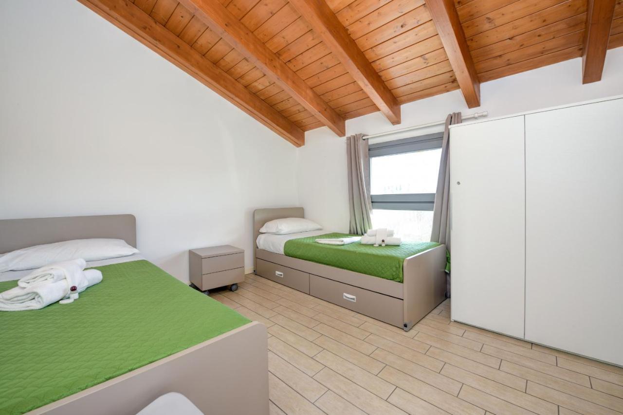 Borgo Gasparina Family Apartments كاستلْنْيوفو ديل غارد المظهر الخارجي الصورة
