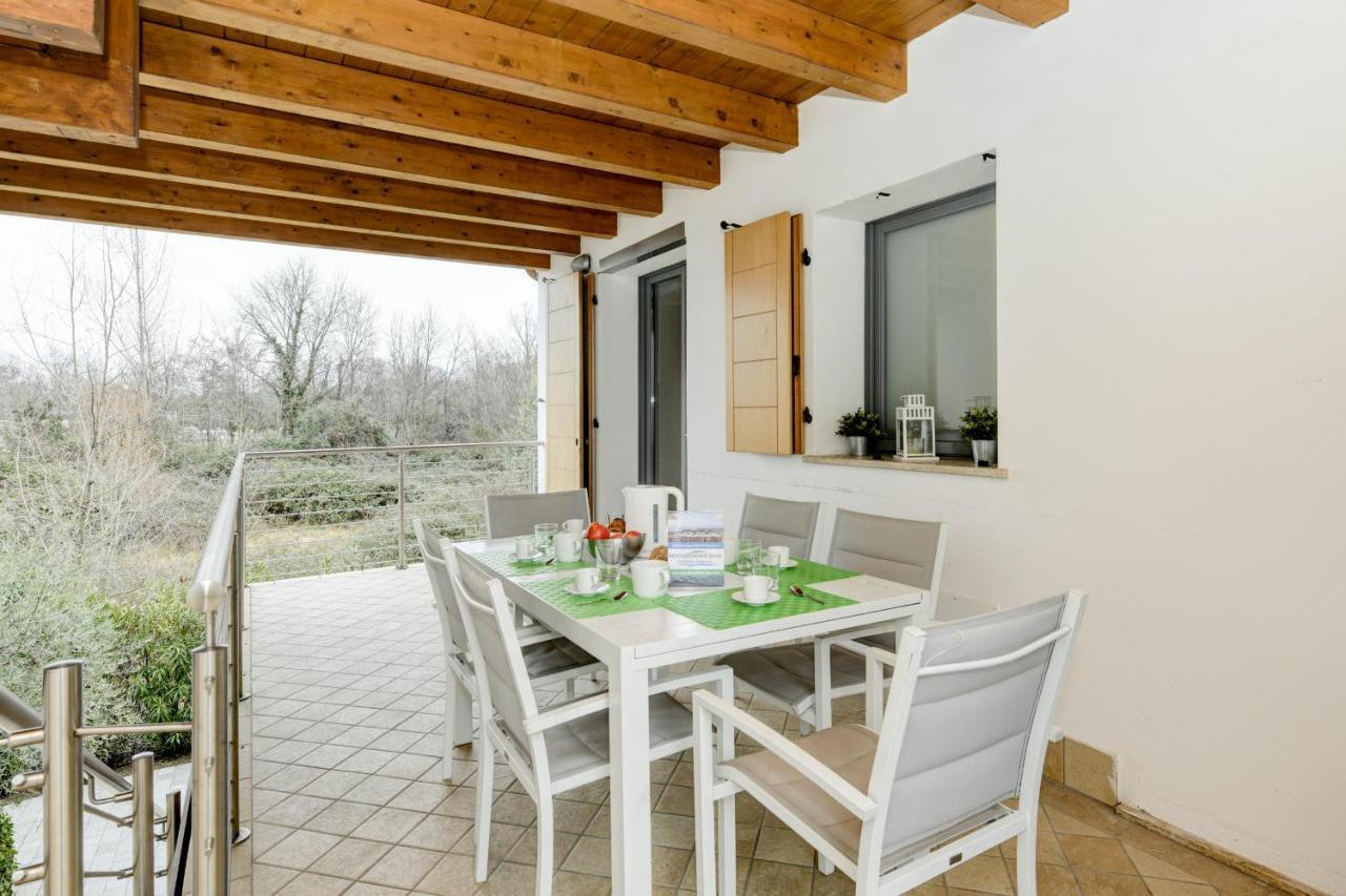Borgo Gasparina Family Apartments كاستلْنْيوفو ديل غارد المظهر الخارجي الصورة