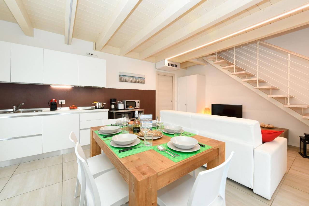 Borgo Gasparina Family Apartments كاستلْنْيوفو ديل غارد المظهر الخارجي الصورة